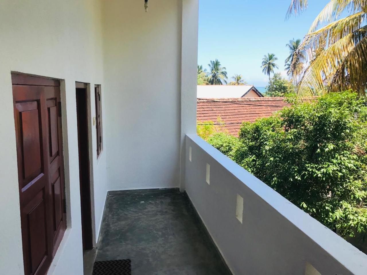 Summer Lodge-Tangalle Exterior photo